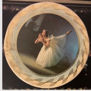 Vintage Jacob & Co Ballerina Biscuit Tin Empty 8” X 2.25” England Green Yellow